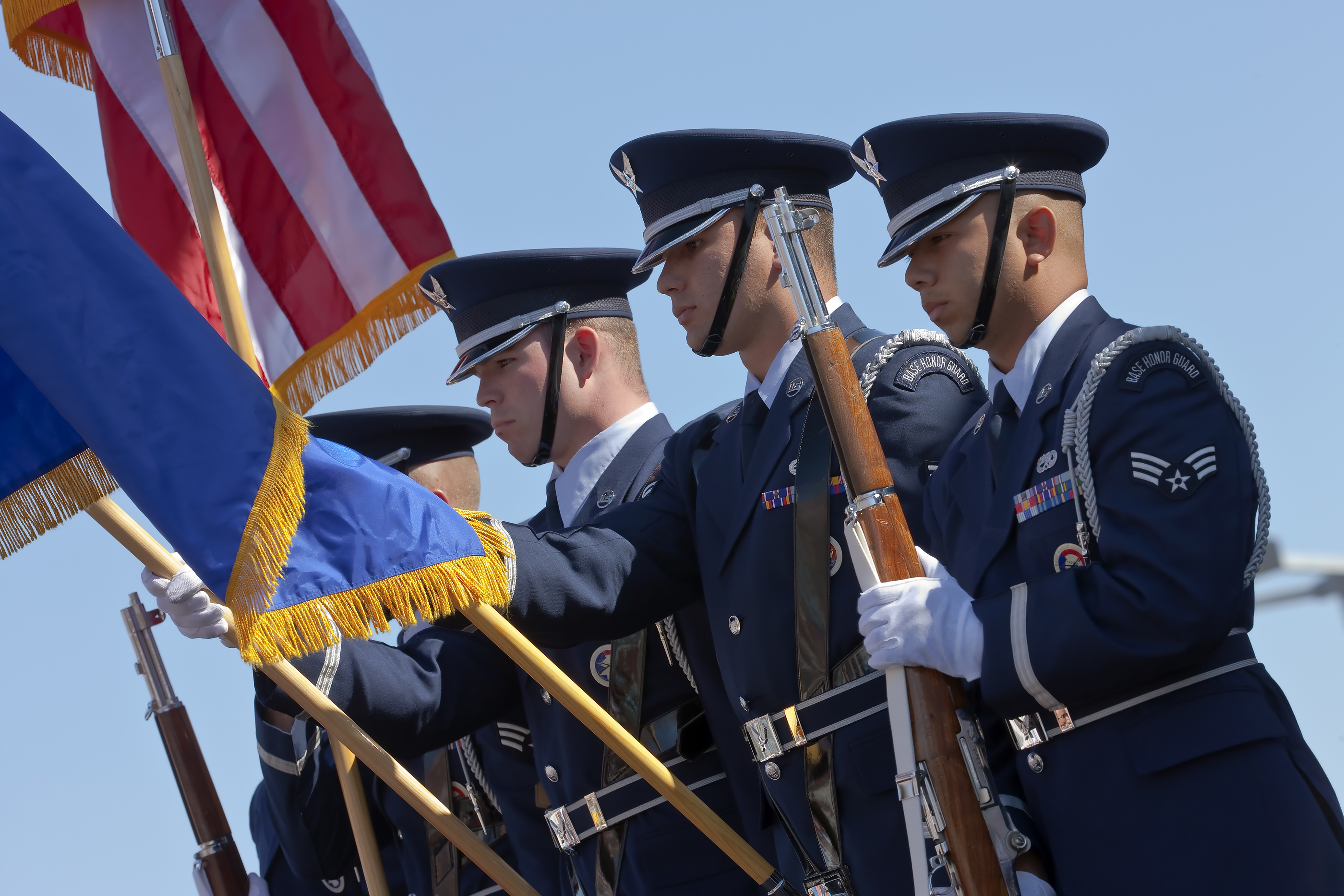 military honor guard funeral flag presentation